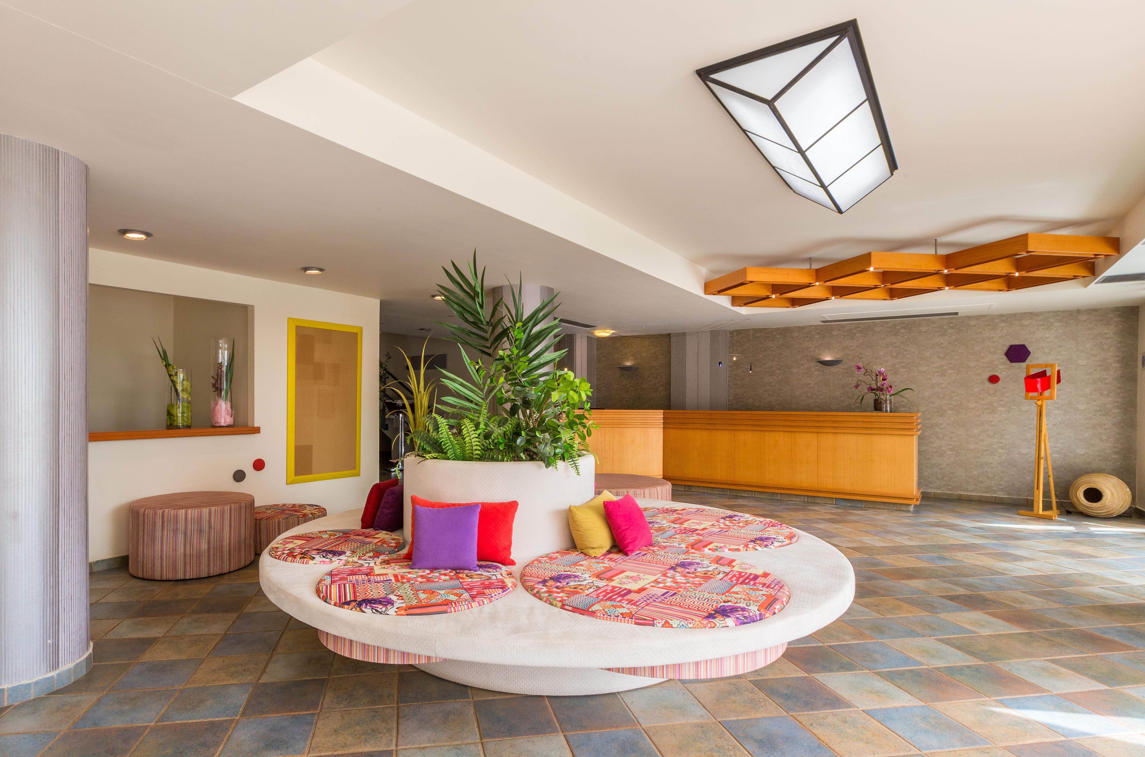 Flisvos Royal Hotel & Suites โตโล ภายนอก รูปภาพ