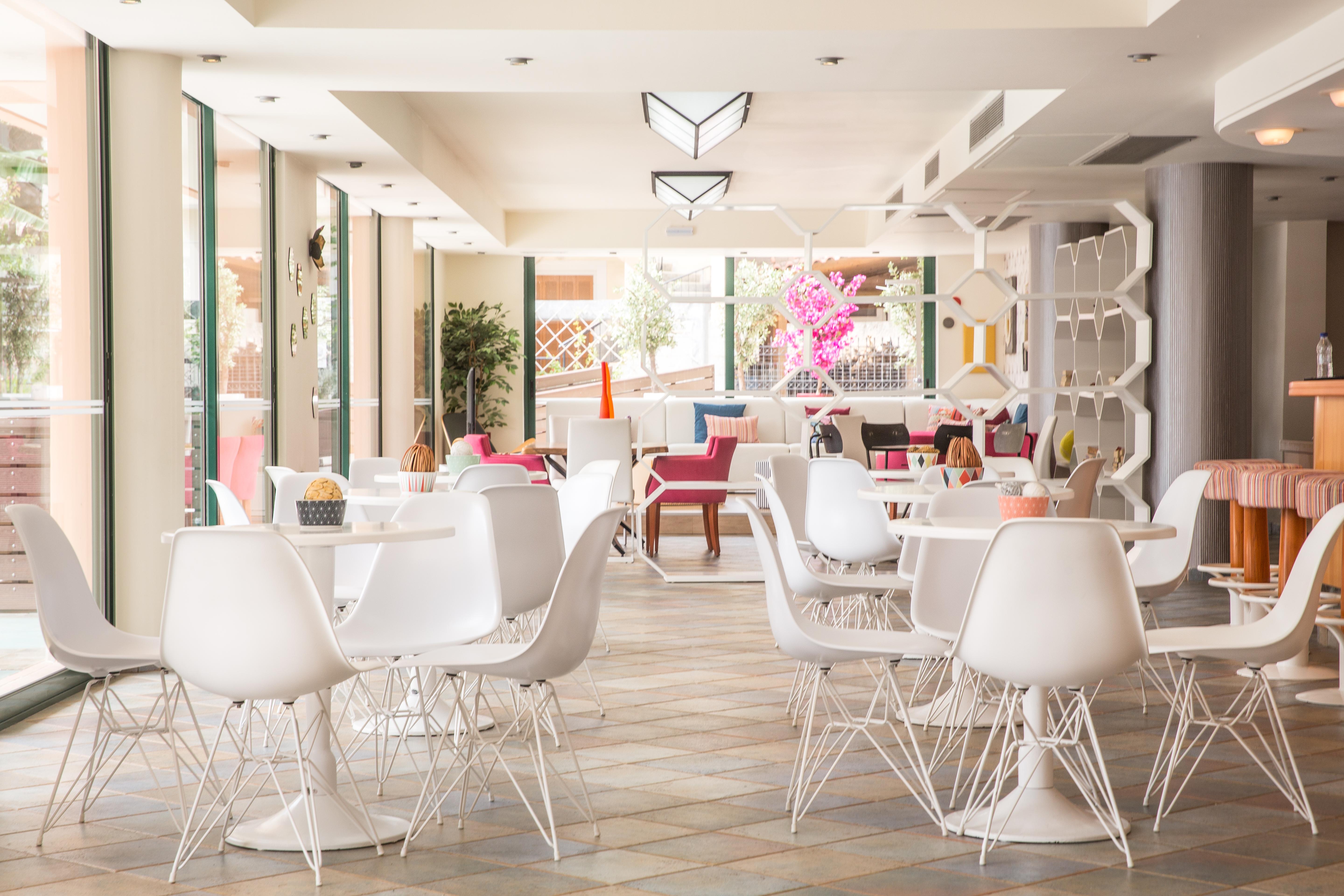 Flisvos Royal Hotel & Suites โตโล ภายนอก รูปภาพ