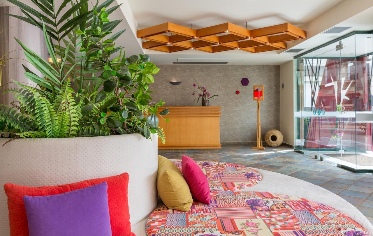 Flisvos Royal Hotel & Suites โตโล ภายนอก รูปภาพ