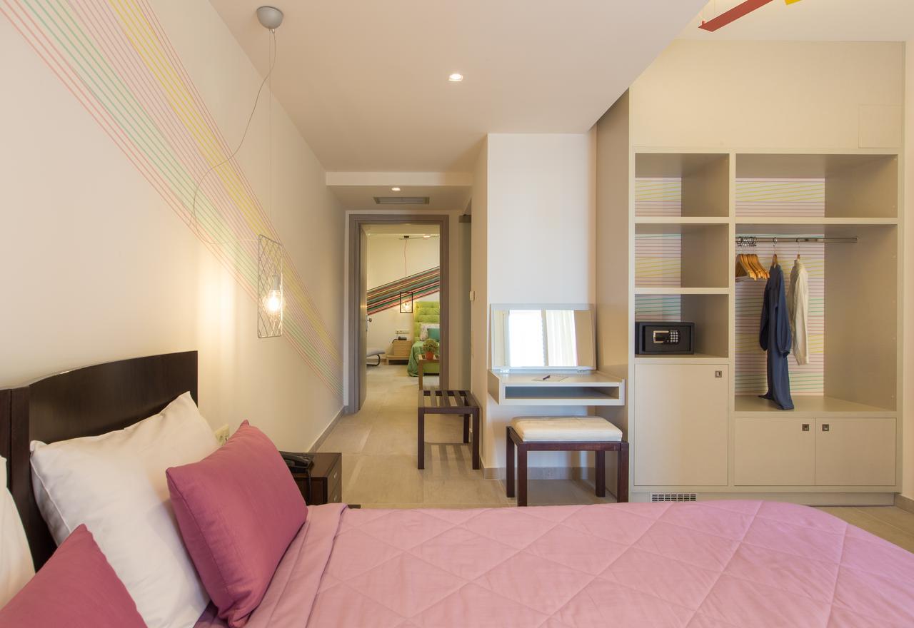 Flisvos Royal Hotel & Suites โตโล ภายนอก รูปภาพ